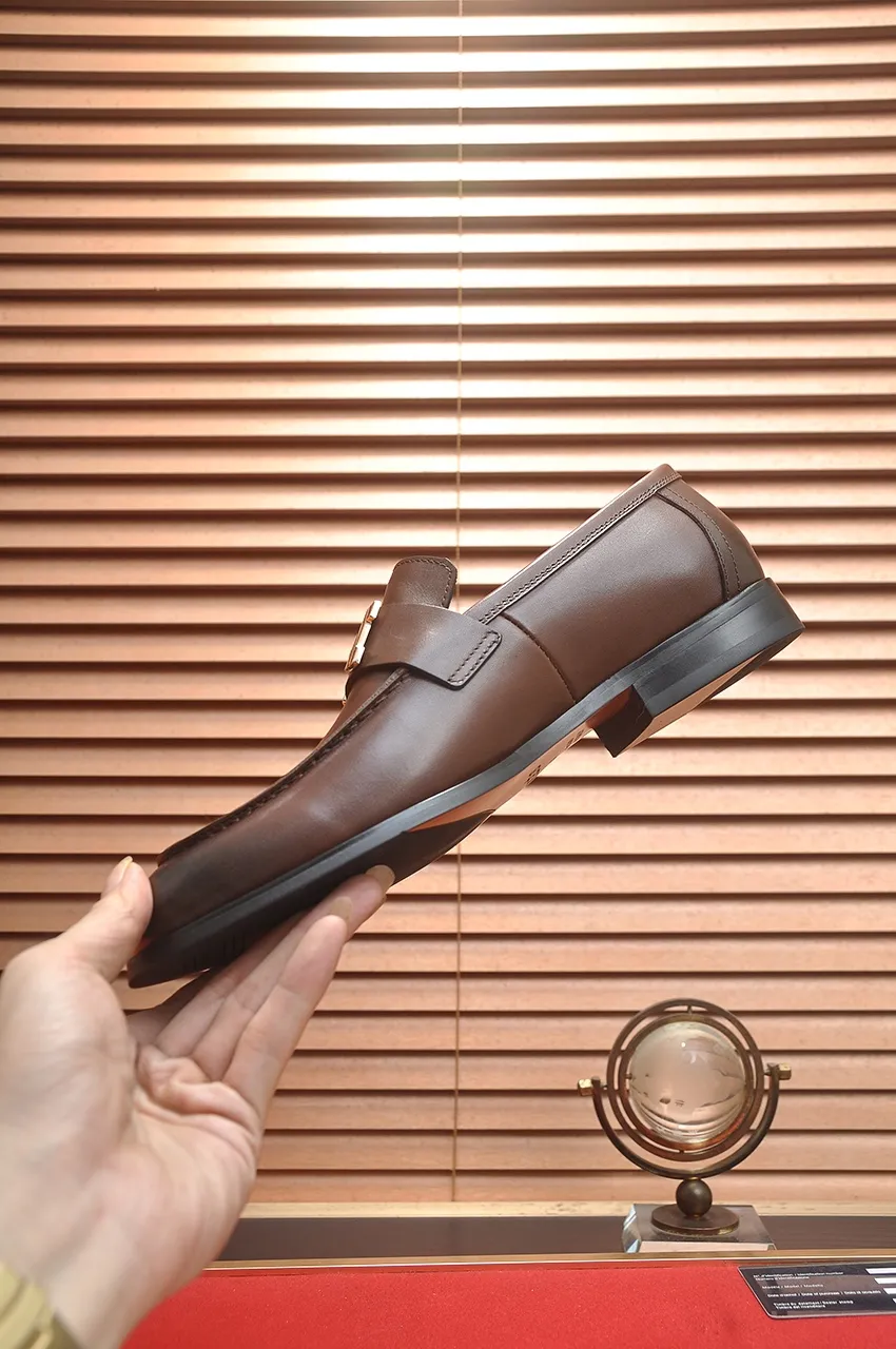 Men's shoes💰520💶[HERMES] (cowhide lining)🍀Italian top luxury🍀He does not pursue novel styles and gorgeous colors, but attracts the favor of successful men with his flawless, elegant and classic style. Formal leather shoes This very comfortable, simple and stable style allows you to easily match any style! The pattern is absolutely 1:1 refined from the original case, and we strive for excellence in materials, imported cowhide + cowhide lining💪💪💪extraordinary texture👍! .Code number: 38-45 (45 customized)